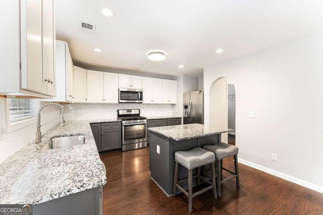 284 Covington Drive, Hiram, GA 30141