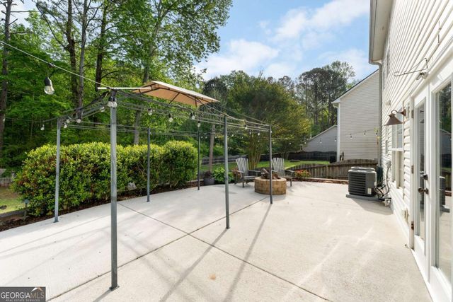 284 Covington Drive, Hiram, GA 30141