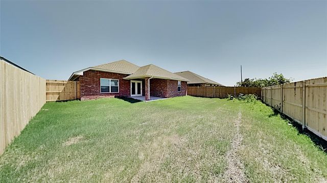 9412 NW 86th Street, Yukon, OK 73099