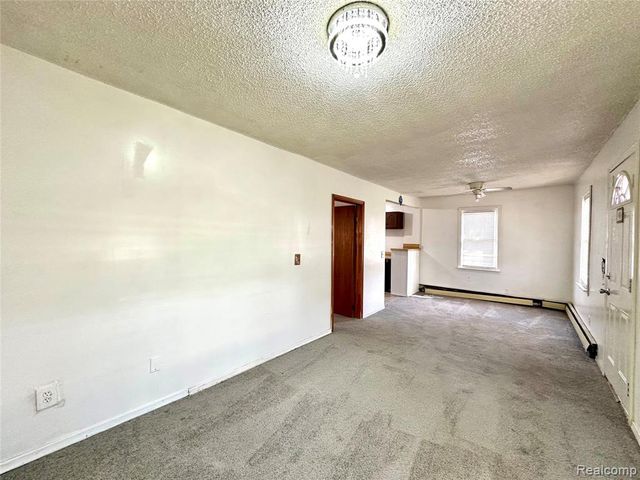 6530 N Gulley Road, Dearborn Heights, MI 48127