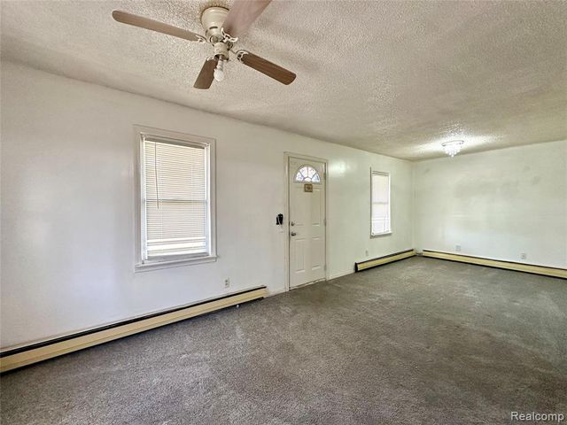 6530 N Gulley Road, Dearborn Heights, MI 48127