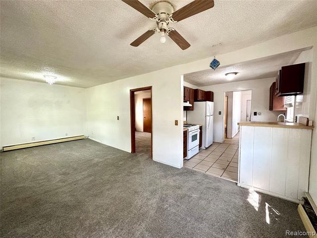6530 N Gulley Road, Dearborn Heights, MI 48127