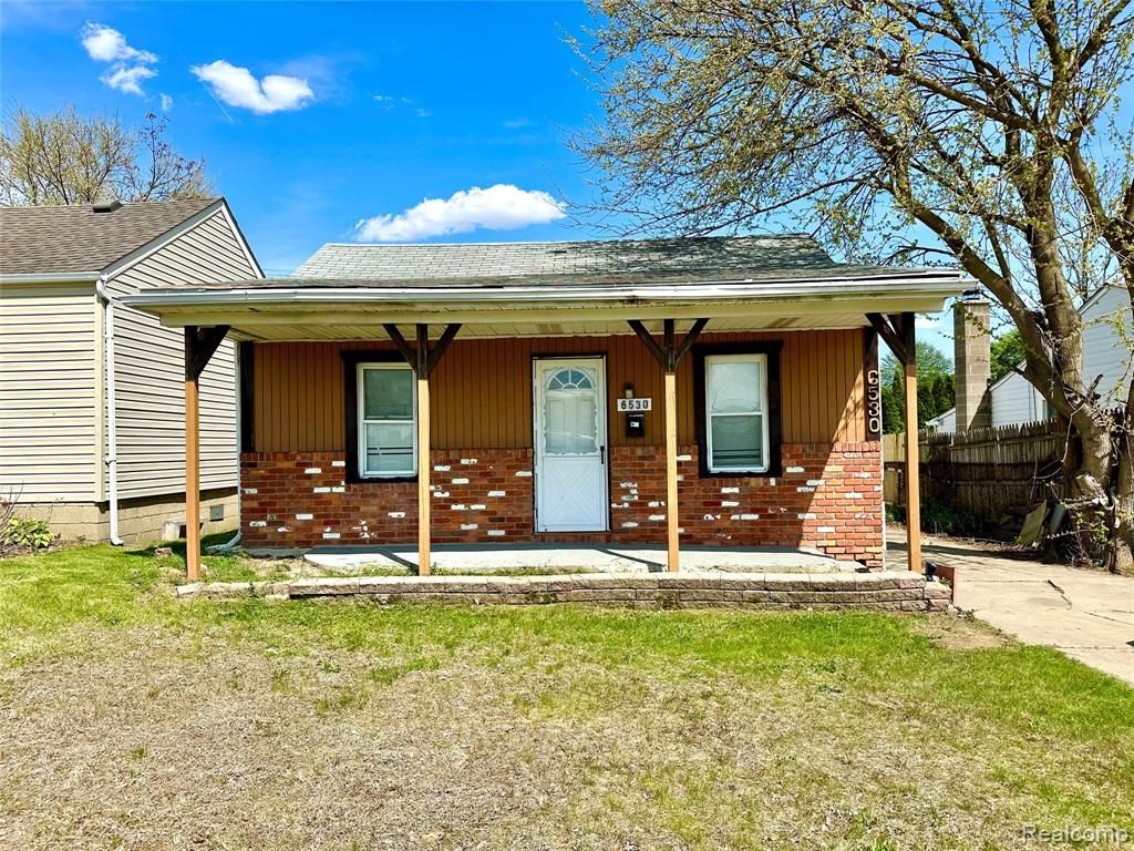 6530 N Gulley Road, Dearborn Heights, MI 48127