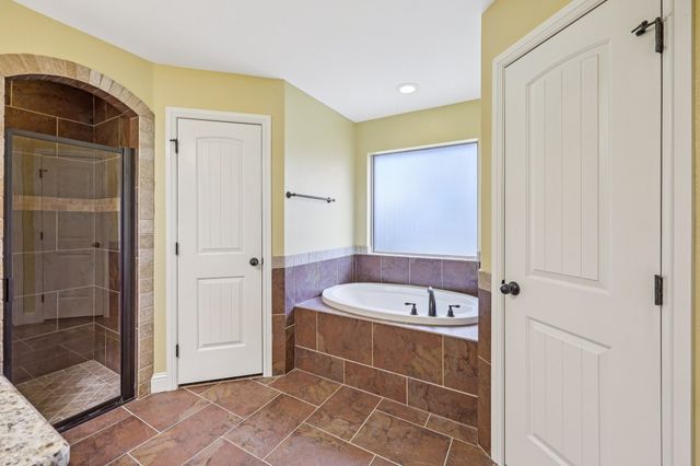 118 Kenya Court, Springtown, TX 76082