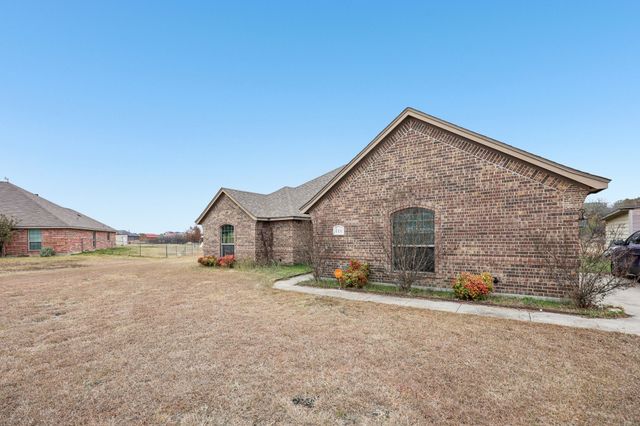 118 Kenya Court, Springtown, TX 76082