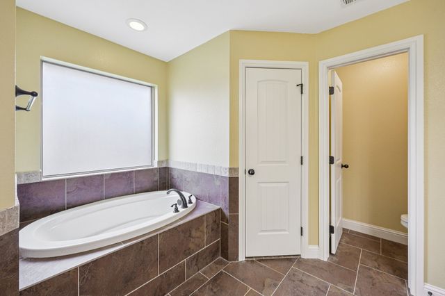 118 Kenya Court, Springtown, TX 76082