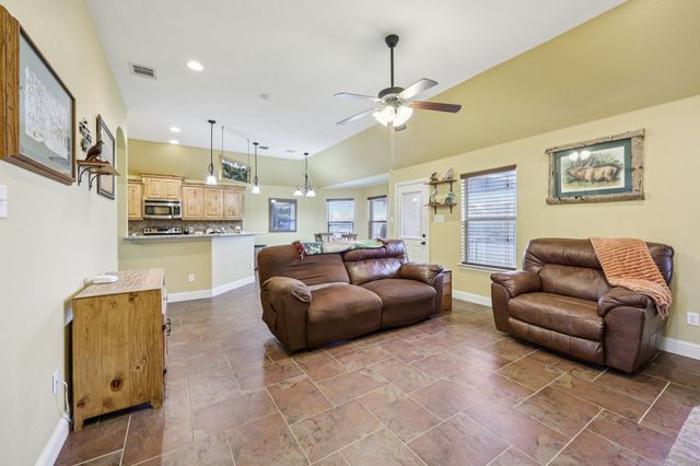 118 Kenya Court, Springtown, TX 76082