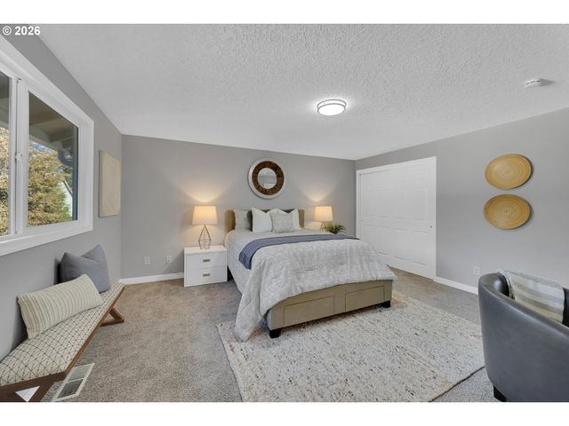 3525 Sw POMONA St, Portland, OR 97219