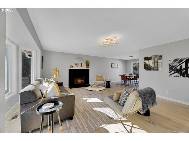 3525 Sw POMONA St, Portland, OR 97219