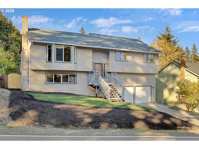 3525 Sw POMONA St, Portland, OR 97219