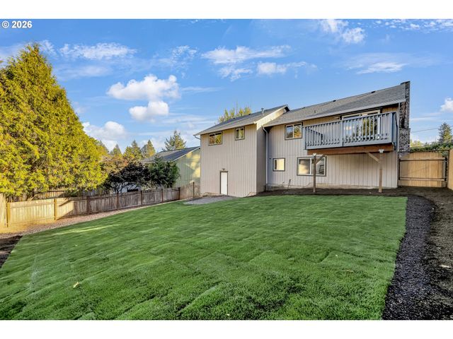 3525 Sw POMONA St, Portland, OR 97219