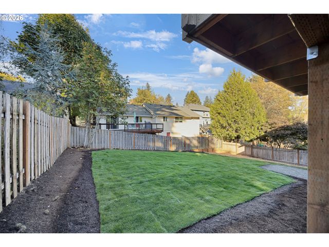3525 Sw POMONA St, Portland, OR 97219