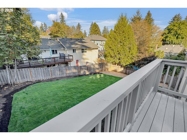 3525 Sw POMONA St, Portland, OR 97219
