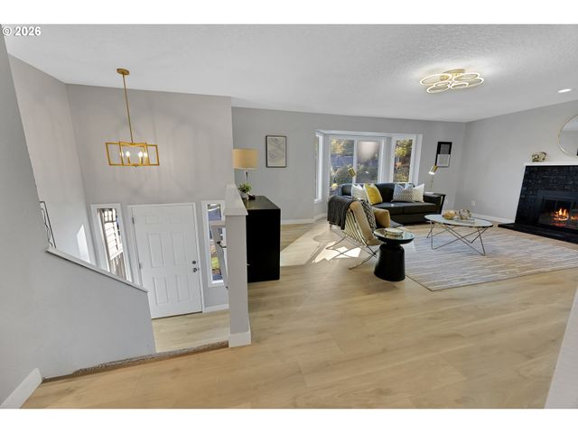 3525 Sw POMONA St, Portland, OR 97219