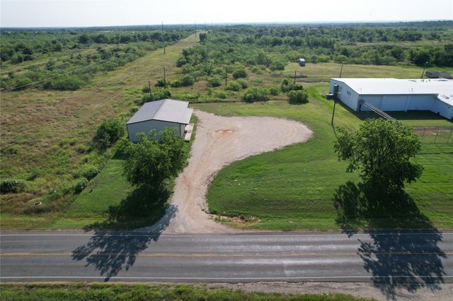 712 N Farm Road 487, Rockdale, TX 76567