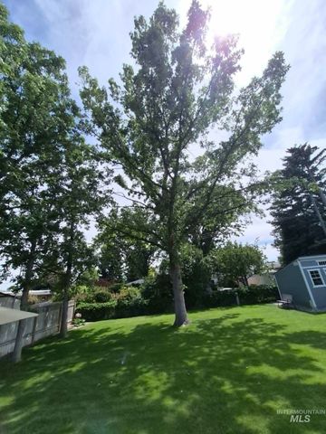 479 Crestview Dr., Twin Falls, ID 83301