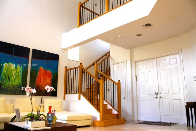 1675 NE 196th St, Miami, FL 33179