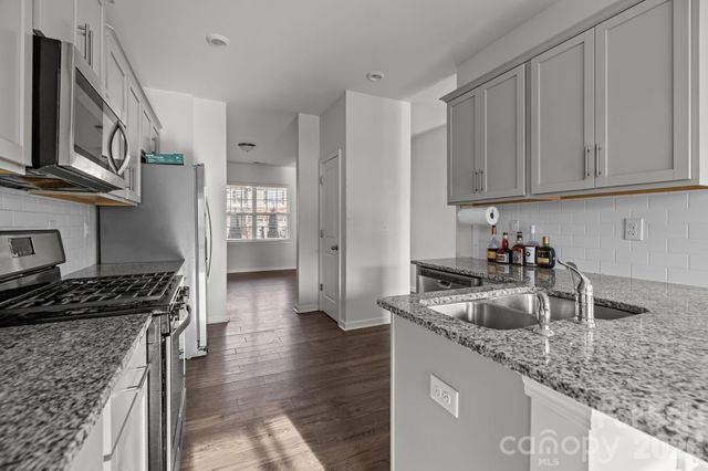 7577 Nolen Farm Drive, Gastonia, NC 28056