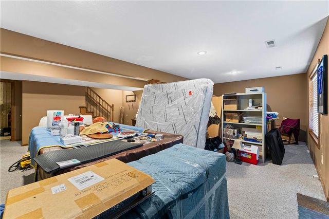 636 SW Lakeview Drive, Grain Valley, MO 64029