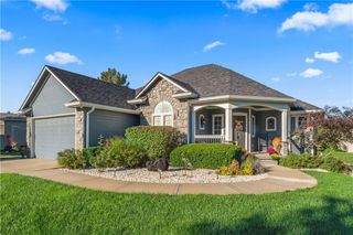 636 SW Lakeview Drive, Grain Valley, MO 64029