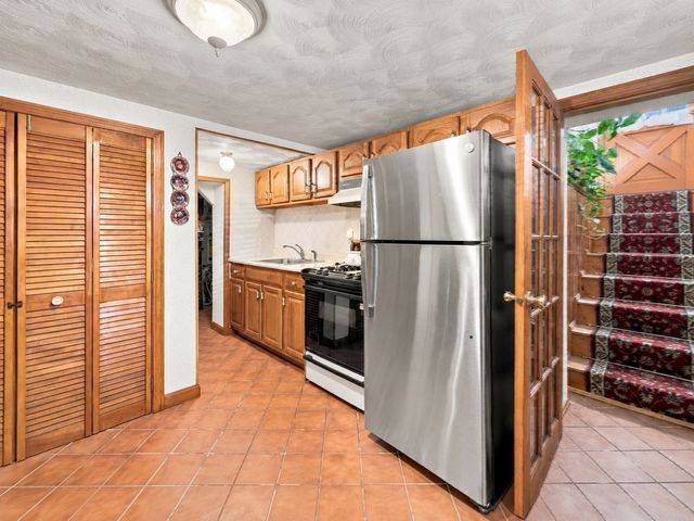 20 Benmor St, Medford, MA 02155