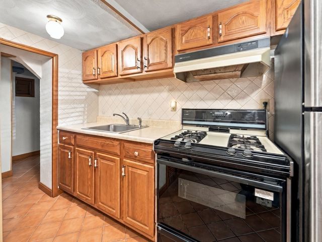 20 Benmor St, Medford, MA 02155