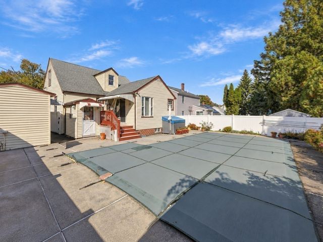 20 Benmor St, Medford, MA 02155