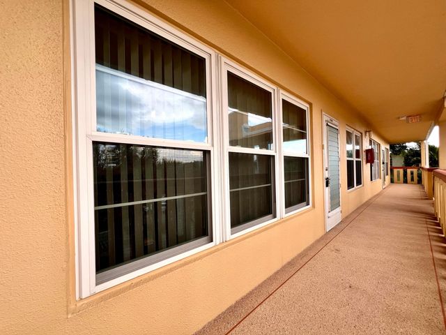 313 Wellington L, West Palm Beach, FL 33417