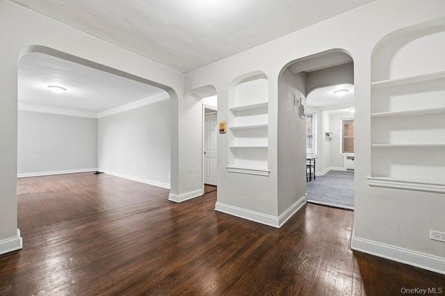 155-01 90th 3R, Jamaica, NY 11432