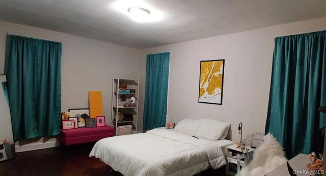 155-01 90th 3R, Jamaica, NY 11432