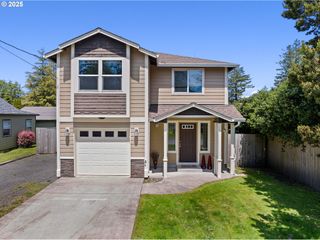 1225 3RD Ave, Hammond, OR 97121