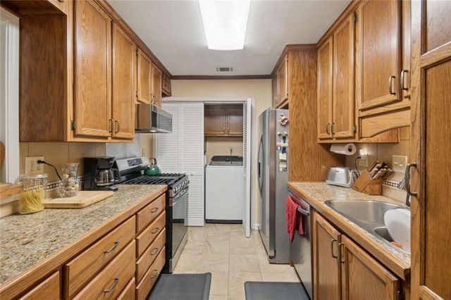 1382 Brockett Place, Clarkston, GA 30021