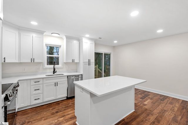 318 Elder Street Extension, Greenville, SC 29607