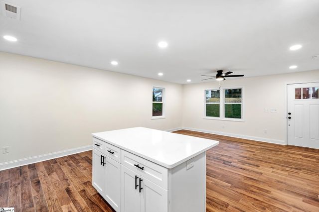 318 Elder Street Extension, Greenville, SC 29607