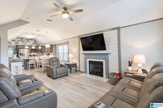 293 VILLAGE DRIVE, Calera, AL 35040