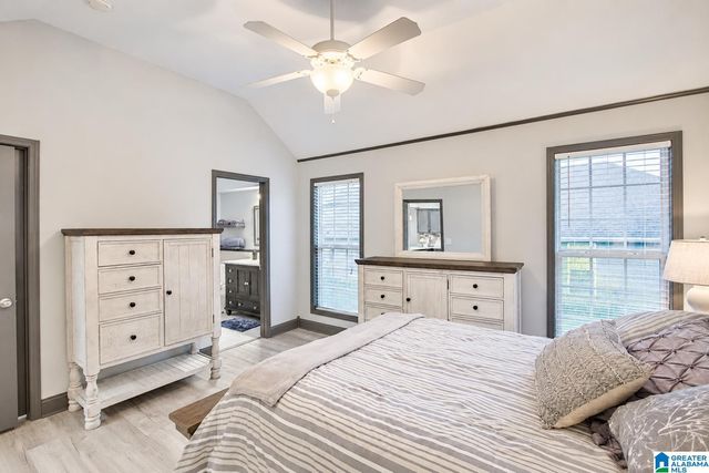293 VILLAGE DRIVE, Calera, AL 35040
