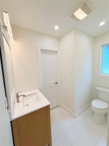 1843 OKLAHOMA AVENUE NE, St Petersburg, FL 33703