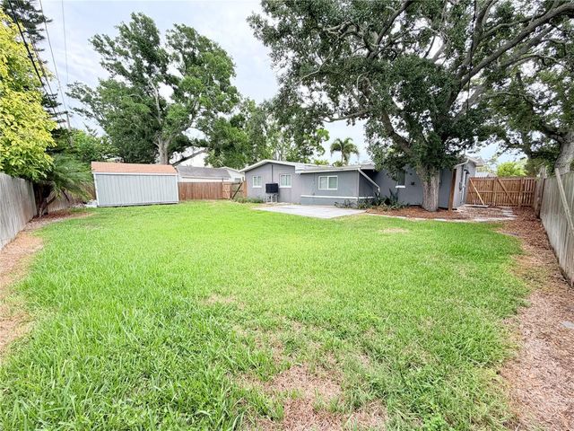1843 OKLAHOMA AVENUE NE, St Petersburg, FL 33703