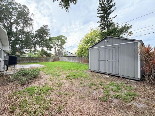1843 OKLAHOMA AVENUE NE, St Petersburg, FL 33703
