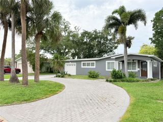 1843 OKLAHOMA AVENUE NE, St Petersburg, FL 33703