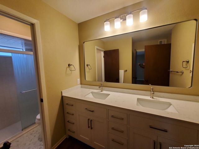 4318 WINDSWEPT, San Antonio, TX 78217