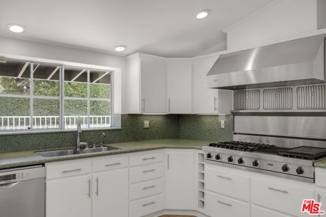 4730 Cerrillos Drive, Woodland Hills (los Angeles), CA 91364