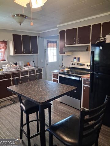 49 N Gill Street, Hazlehurst, GA 31539