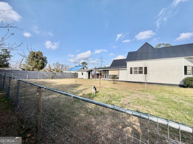 49 N Gill Street, Hazlehurst, GA 31539