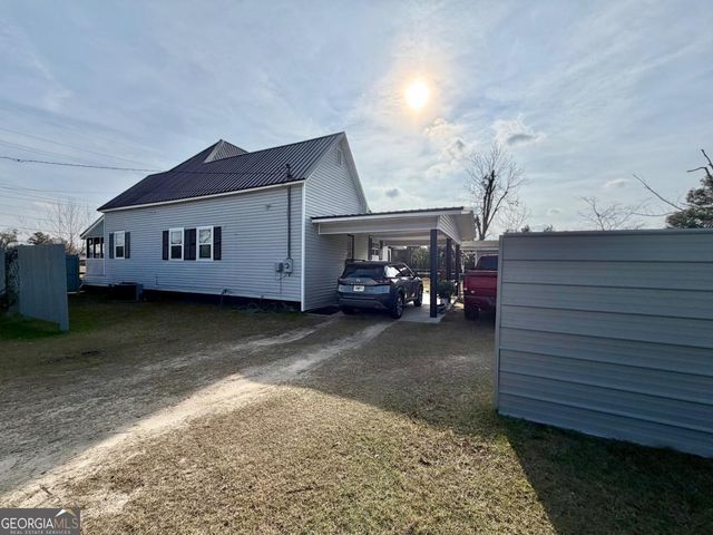 49 N Gill Street, Hazlehurst, GA 31539