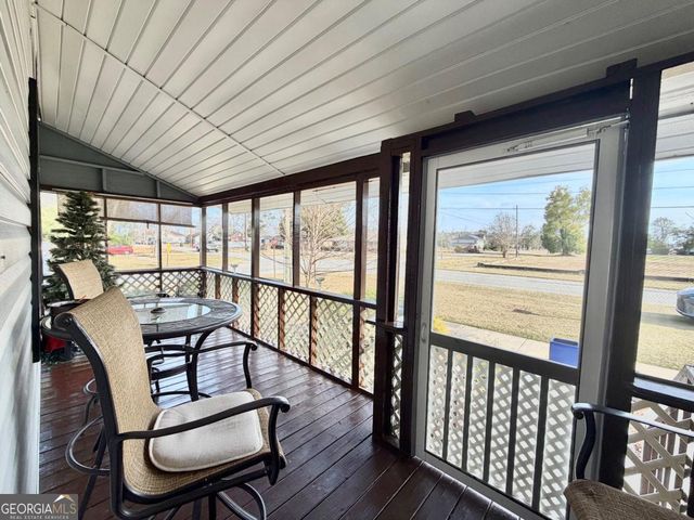 49 N Gill Street, Hazlehurst, GA 31539