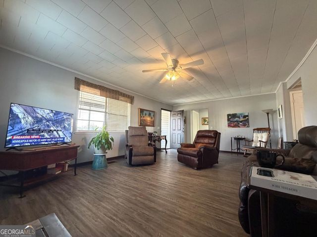 49 N Gill Street, Hazlehurst, GA 31539