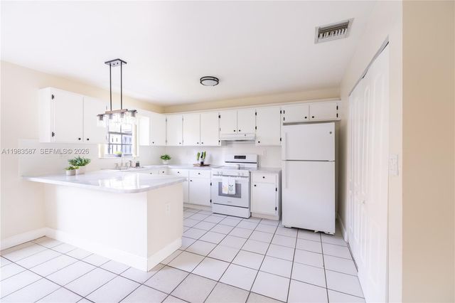 6110 SW 129th Pl 1705, Miami, FL 33183