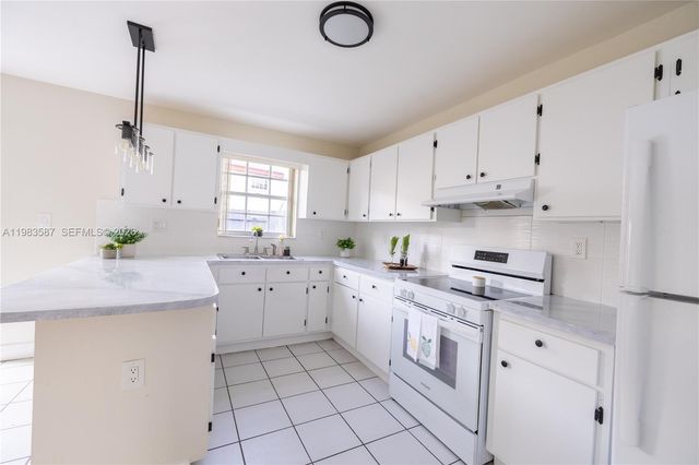 6110 SW 129th Pl 1705, Miami, FL 33183