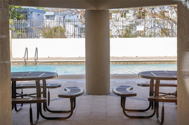 6110 SW 129th Pl 1705, Miami, FL 33183